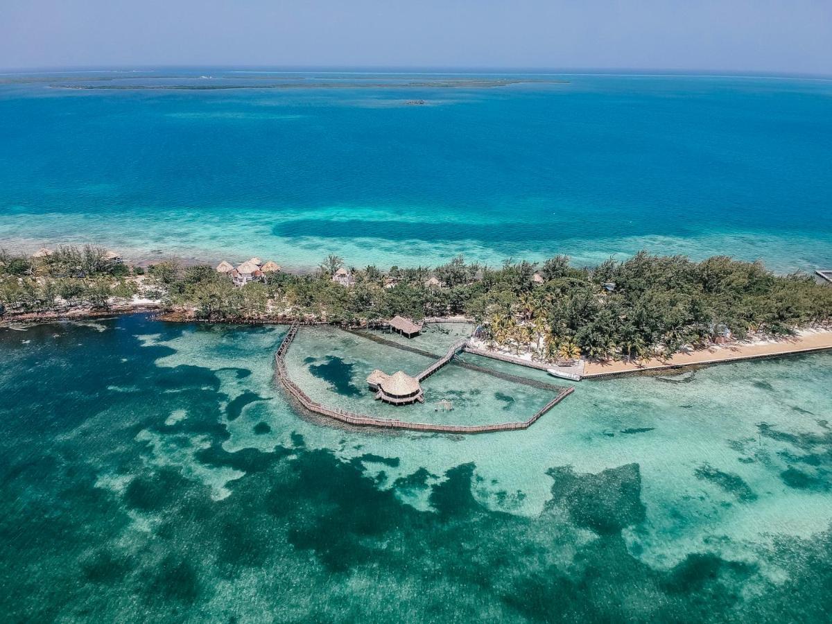 Thatch Caye Resort A Muy'Ono Resort Hopkins Exterior foto