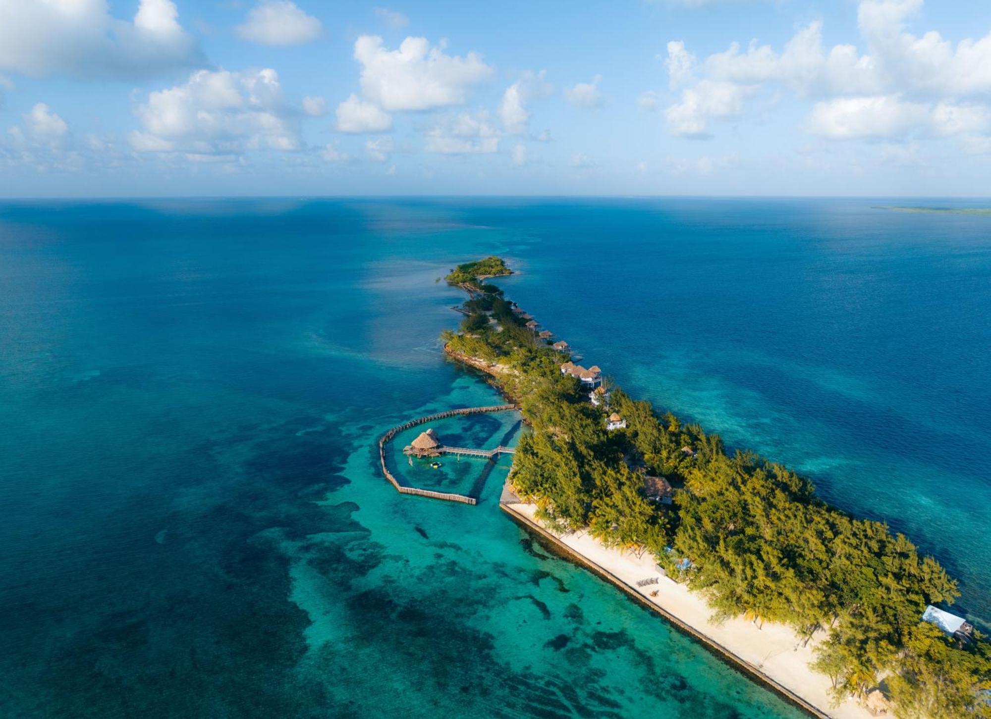 Thatch Caye Resort A Muy'Ono Resort Hopkins Exterior foto