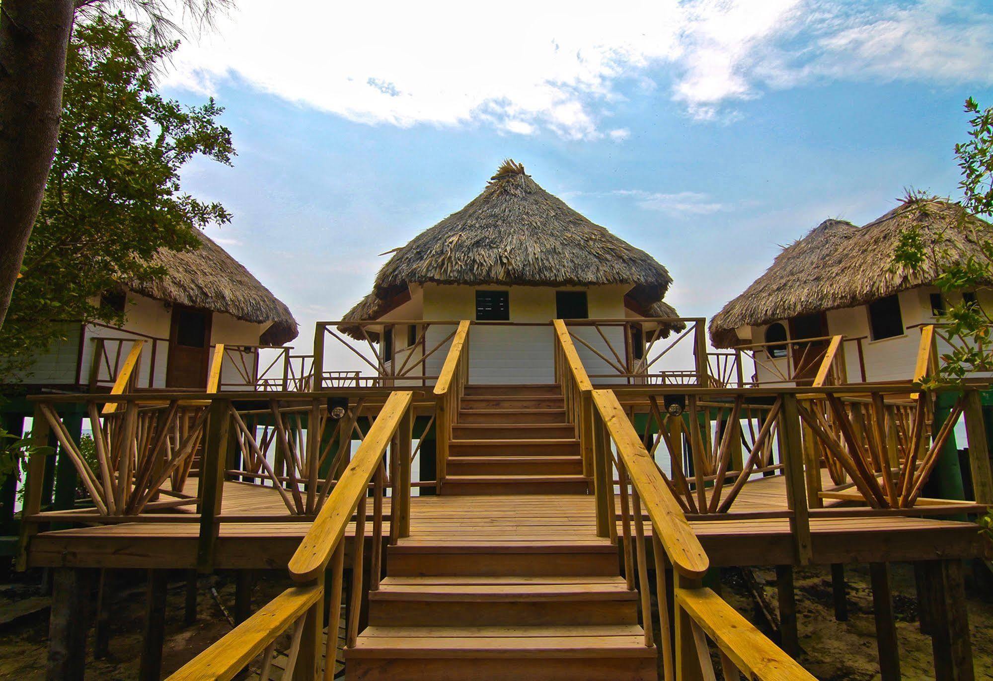Thatch Caye Resort A Muy'Ono Resort Hopkins Exterior foto